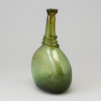 FLASKA, glas, 1700-tal eller äldre.