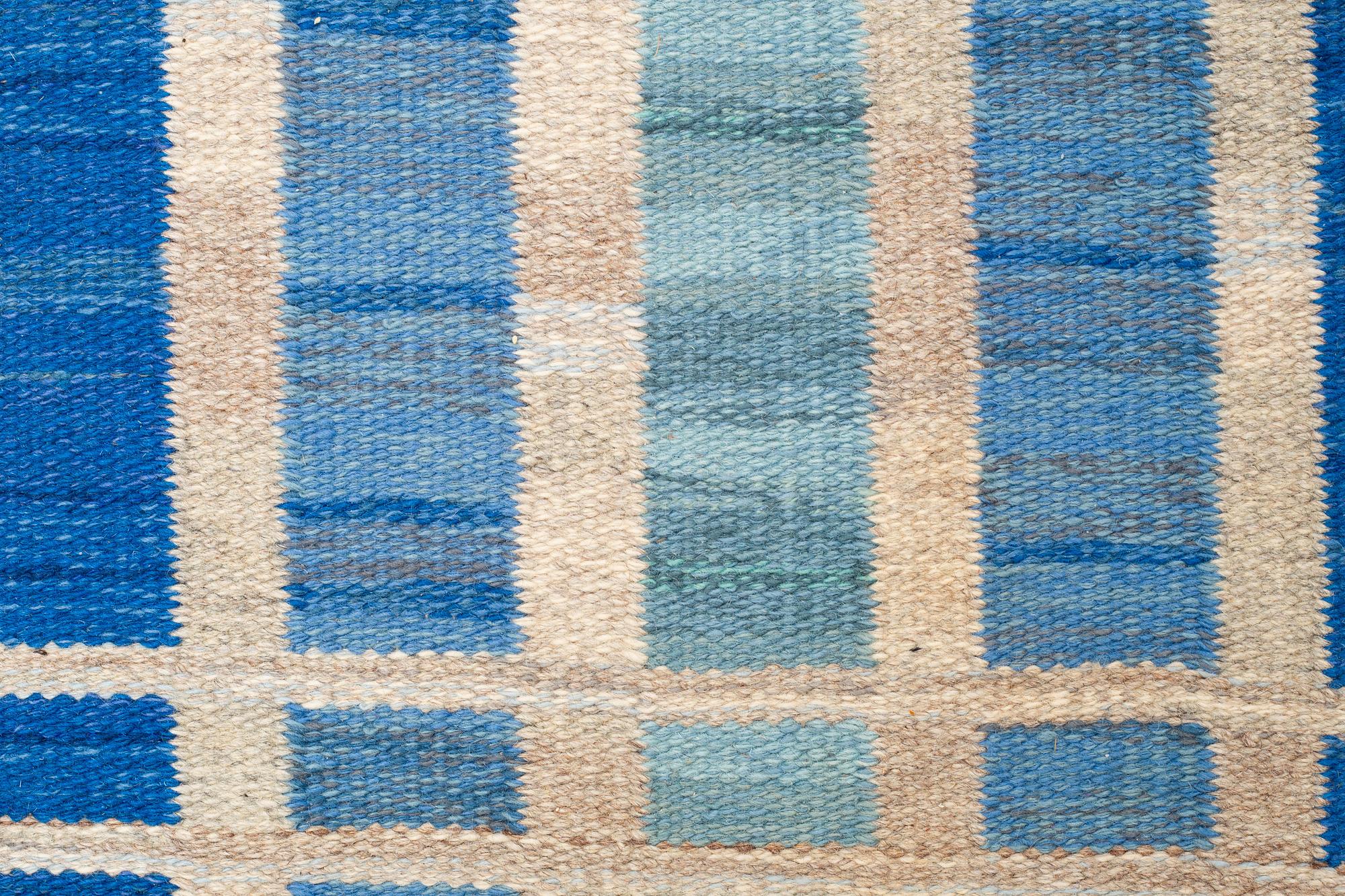 Irma Kronlund, matta, rölakan, ca 223 x 148 cm, signerad KLH IK (Kronobergs Läns Hemslöjd).
