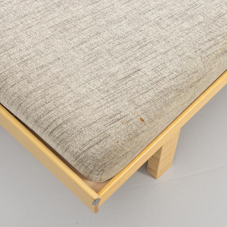 Alvar Aalto, daybed, model 710, Artek, Finland.