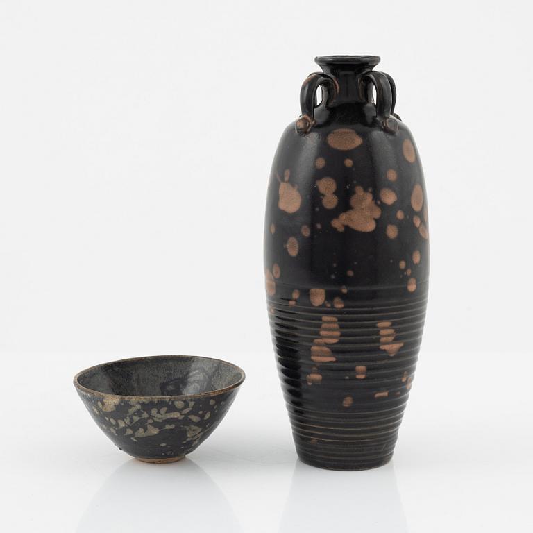 A brown and black glazed vase and bowl, Songstyle, China, 20th Century.