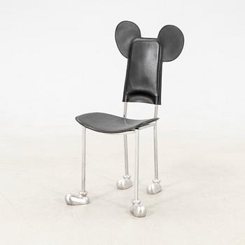 Javier Mariscal, stol, "Garriri / Mickey Mouse Chair" formgiven 1988 för Akaba Spanien.