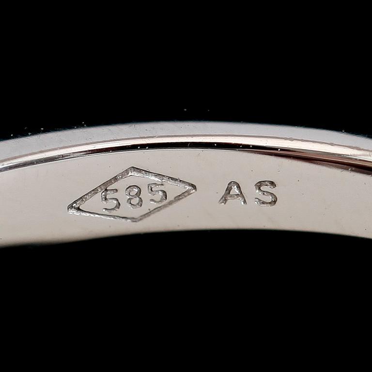 RING, 14K vitguld, briljantslipade diamanter. Vikt ca 3 g.