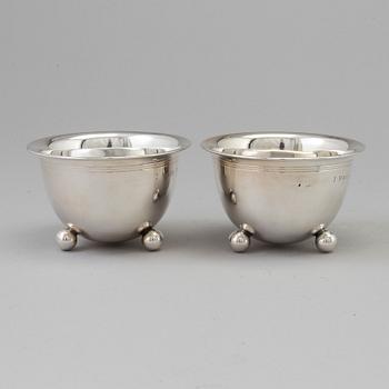 a pair of silver bowls by W.A Bolin, Stockholm 1931.