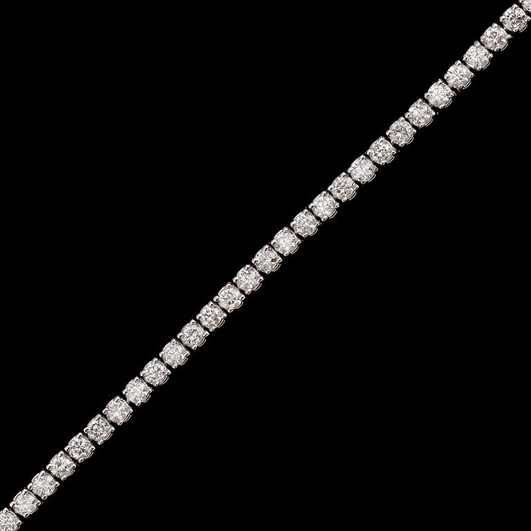 ARMBAND, sk Rivière, briljantslipade diamanter tot 5.19 ct.