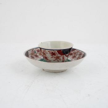 Kopp med fat, porslin, Japan, Edo, 1700/1800-tal.