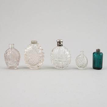 Five glass snuff bottles, 18th/19th century.