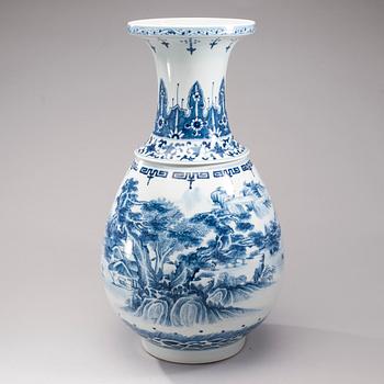 LATTIAMALJAKKO, posliinia, Kiina 1900-luvun loppu.