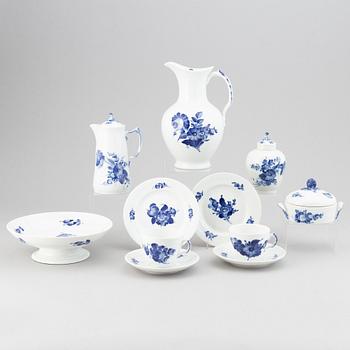 Royal Copenhagen, a part 'Blå Blomst' coffee service, Denmark (40 pieces).