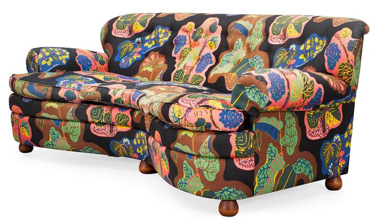 A Josef Frank three seated sofa, Svenskt Tenn, model 968.