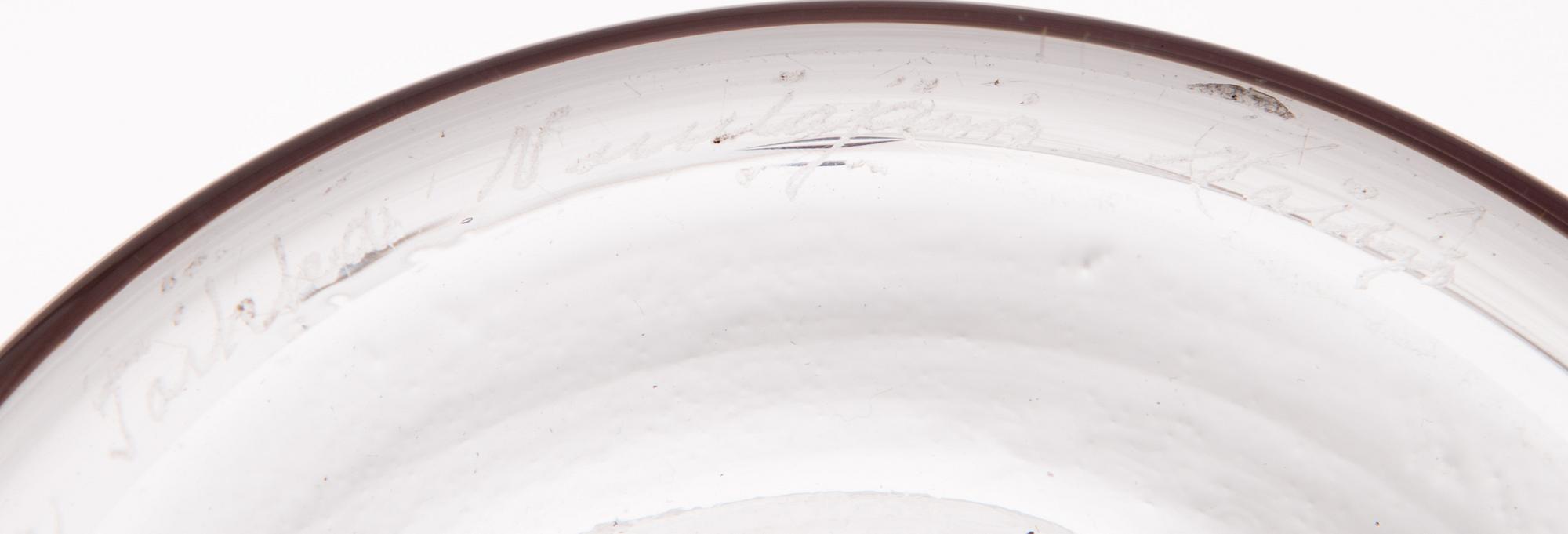 A Pinja art glass piece signed Oiva Toikka Nuutajärvi Notsjö from the 1960-/70s.