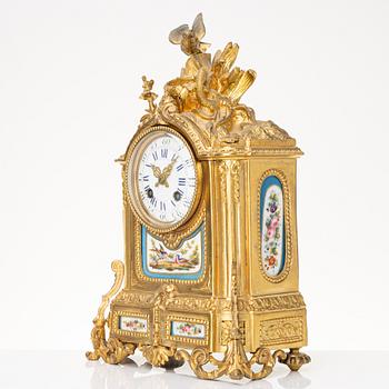 Borspendyl, Louis XVI-stil, troligtvis Frankrike, omkring år 1900.