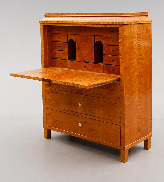 CHIFFONJÉ, 1800-talets mitt.