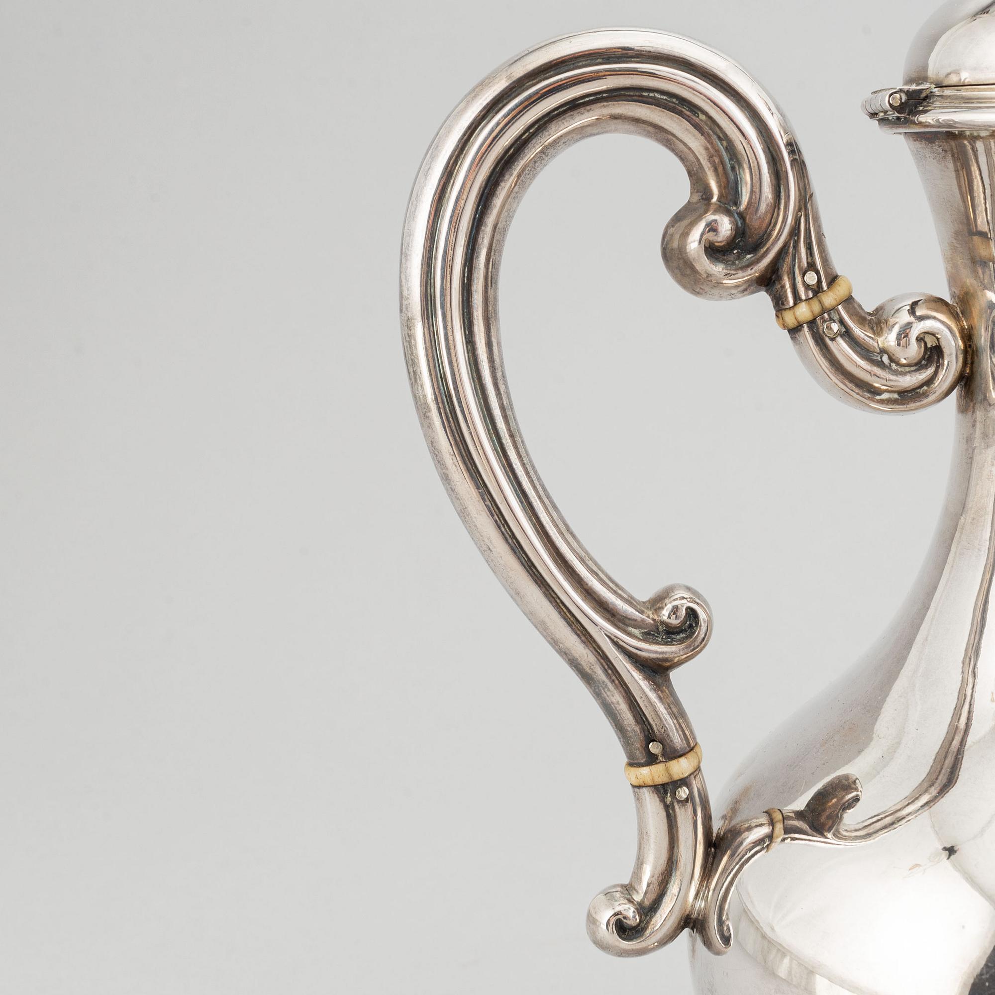 Kaffekanna, silver, Stockholm, 1800-talets andra hälft.