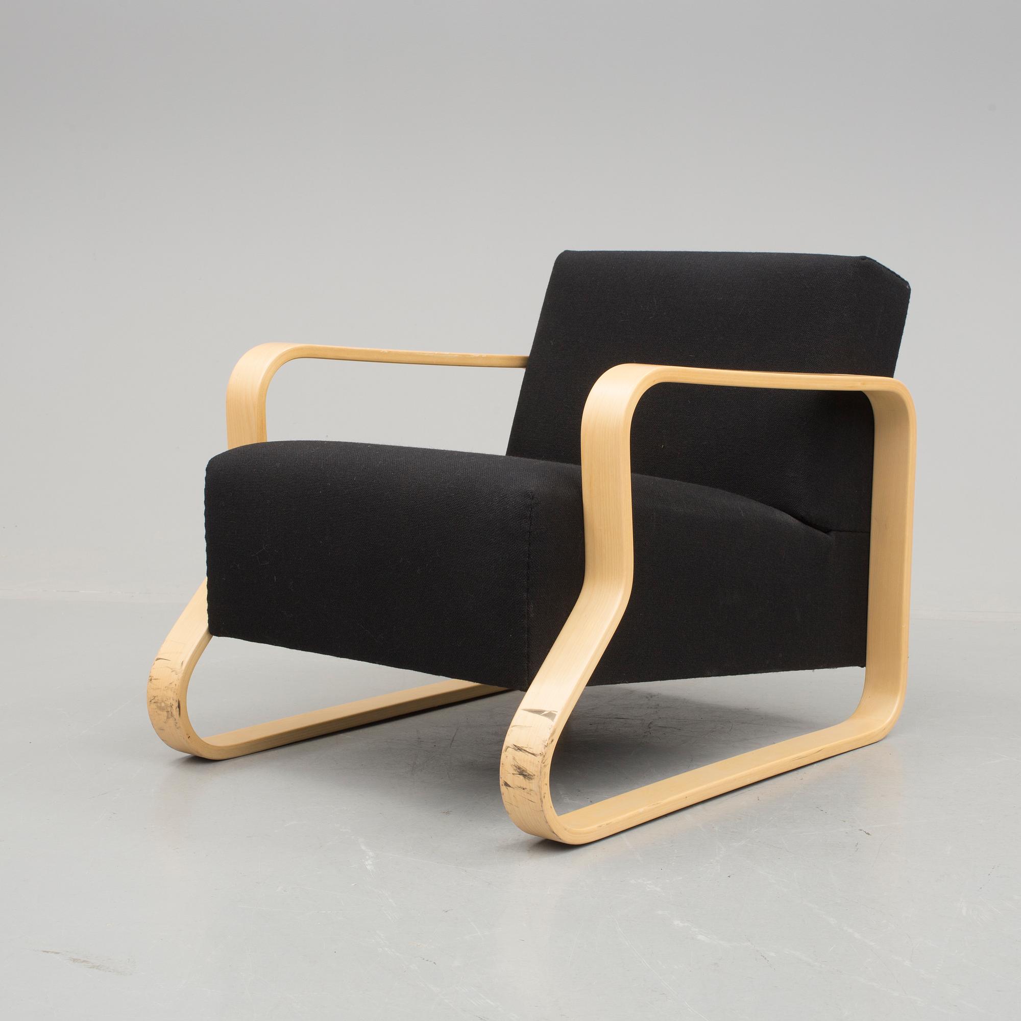 FÅTÖLJ, "Padded Paimio", nr 44, Alvar Aalto, för Artek, Finland.