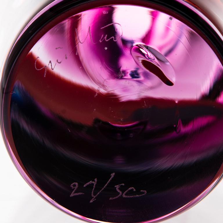 SINI MAJURI, glasskulptur, signerad Sini Majuri 21/50.