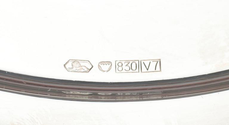 FAT, SOCKERSKÅL och GRÄDDSNÄCKA, silver, Hopea- och Kultakeskus, Tavastehus, Finland 1974 och 1978. Vikt 539 g.