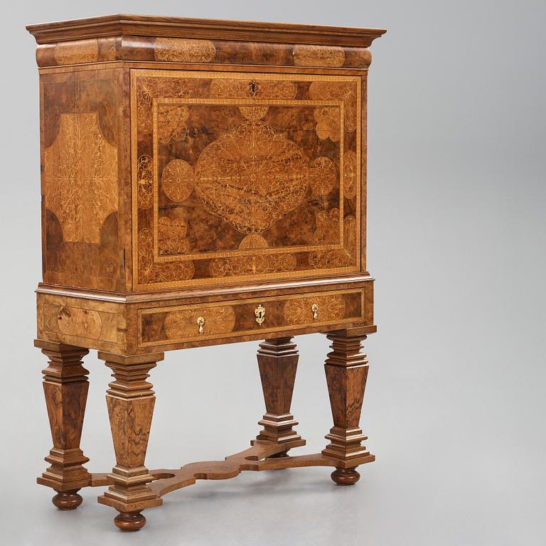 A English William and Mary (Baroque) secretaire.
