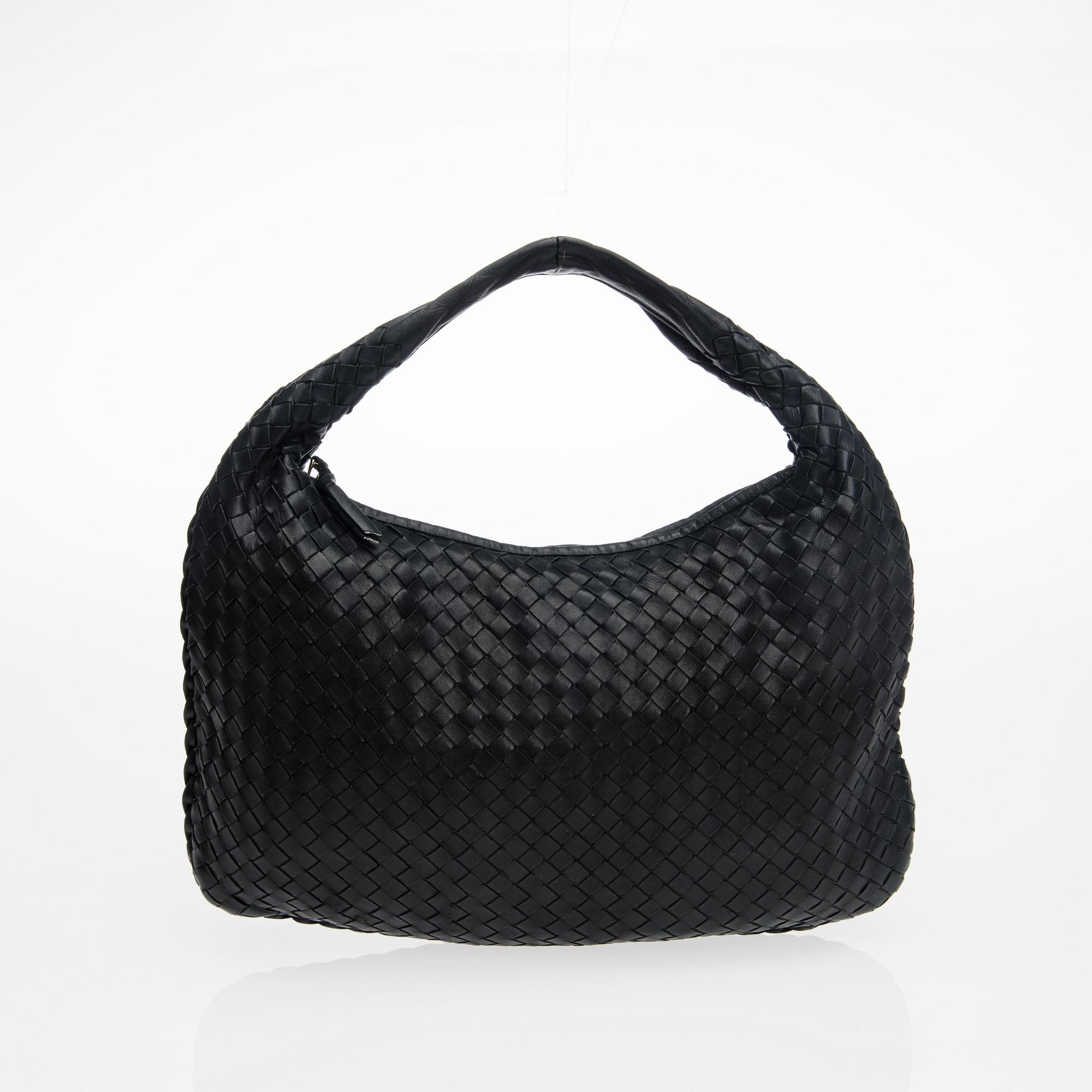 VÄSKA, Bottega Veneta.