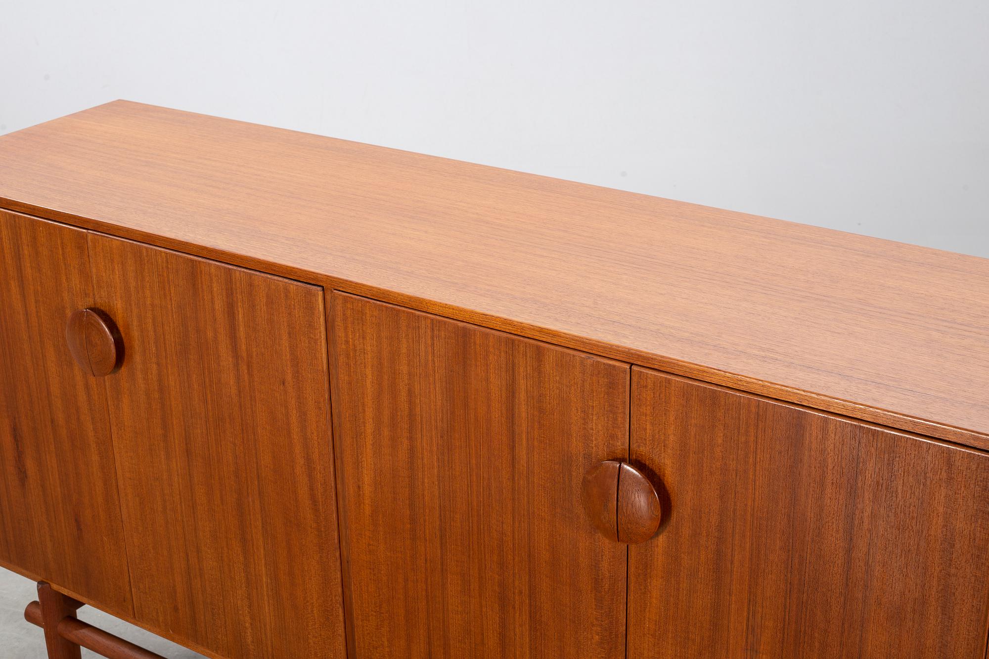TOVE & EDVARD KINDT-LARSEN, AB Seffle furniture, sideboard, teak, 1950's.
