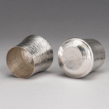 TAPIO WIRKKALA, TILLBRINGARE med BÄGARE, 4 st, silver, stämpelsignerade TW, Kultakeskus oy, Tavastehus, 1973 och 1977.