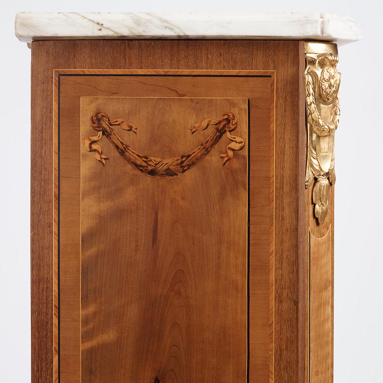 A Gustavian secretaire by George Haupt.