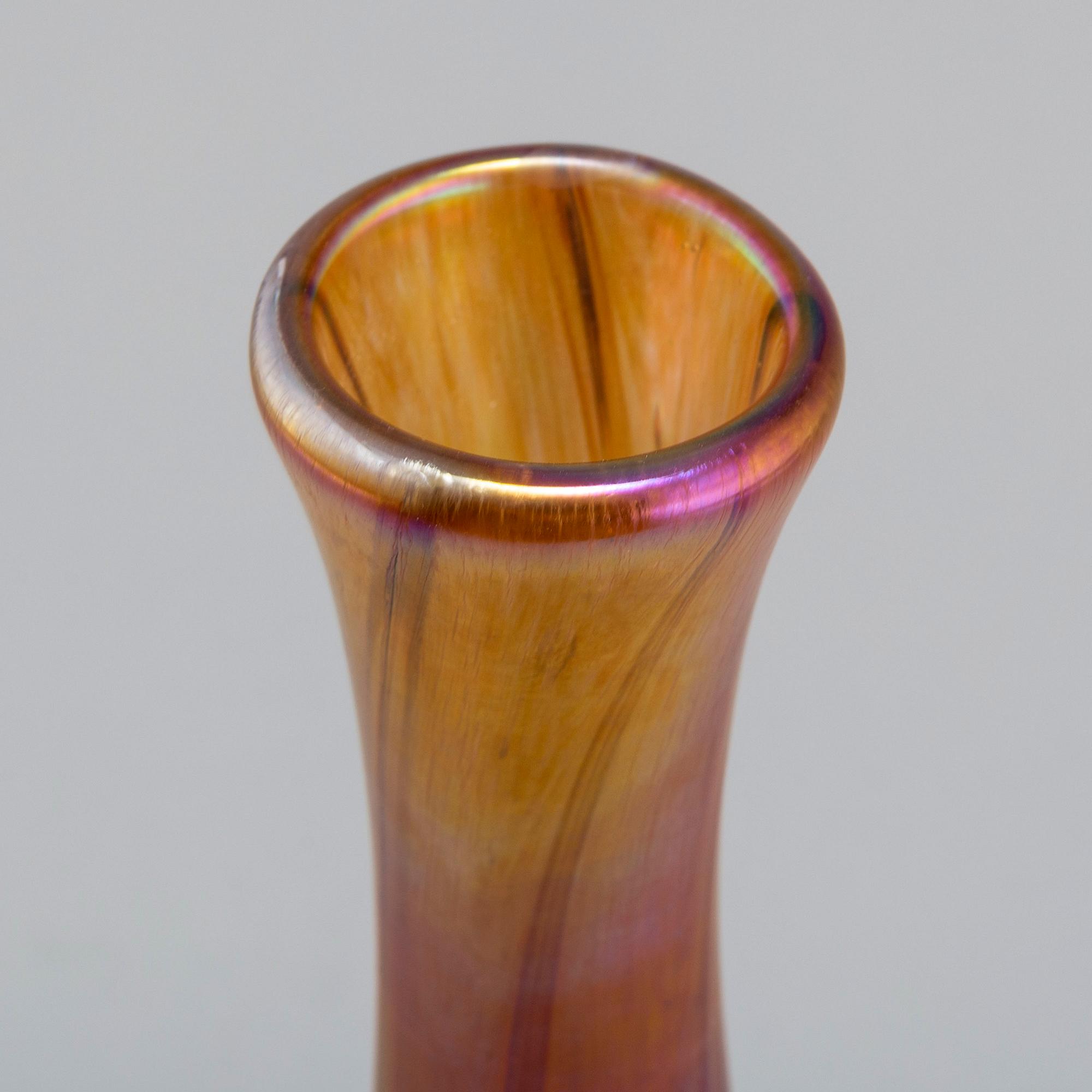 A John Ditchfield glass vase. Second half of the 20th century.