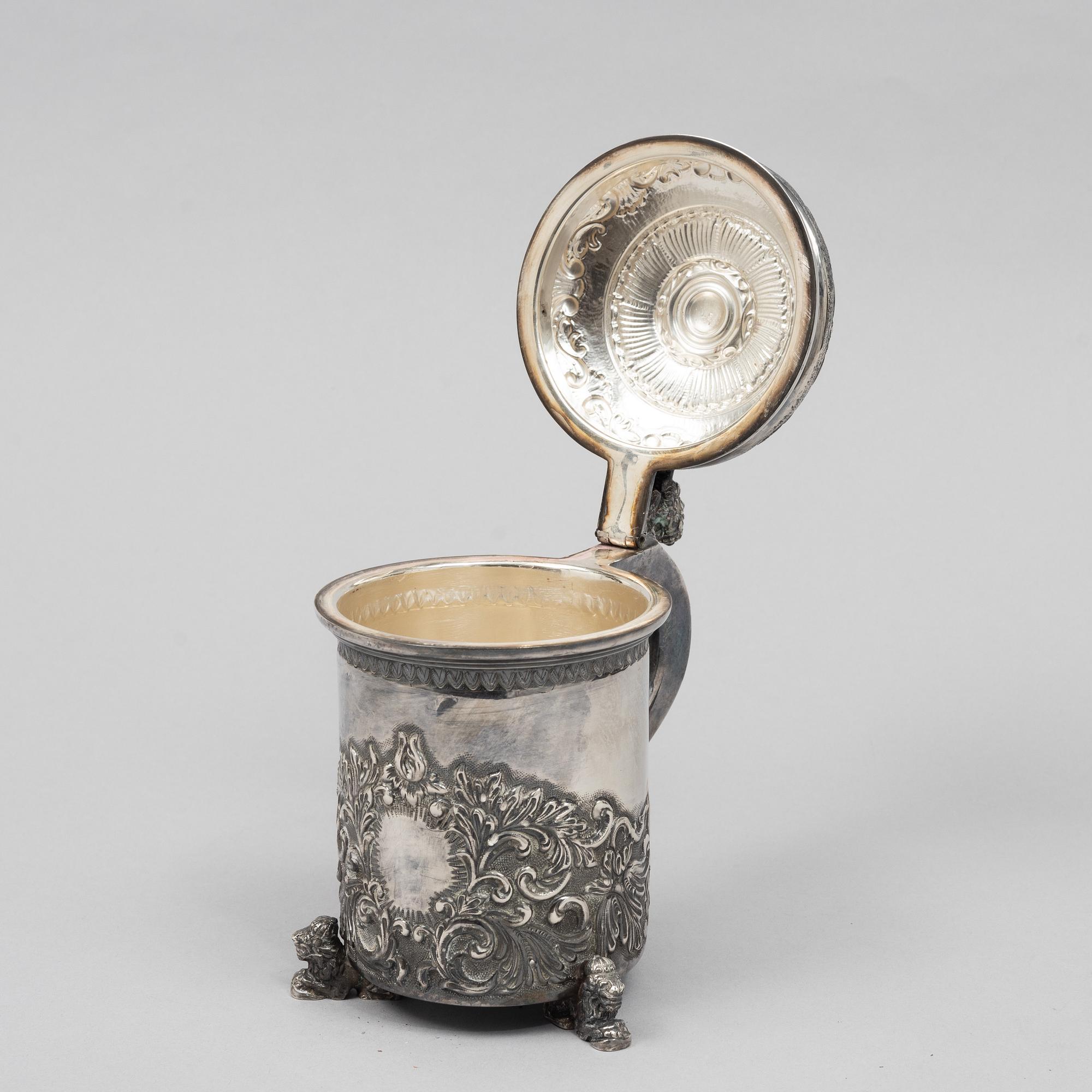 A Baroque style silver beaker, Swedish import marks, first half of the 20th Century.