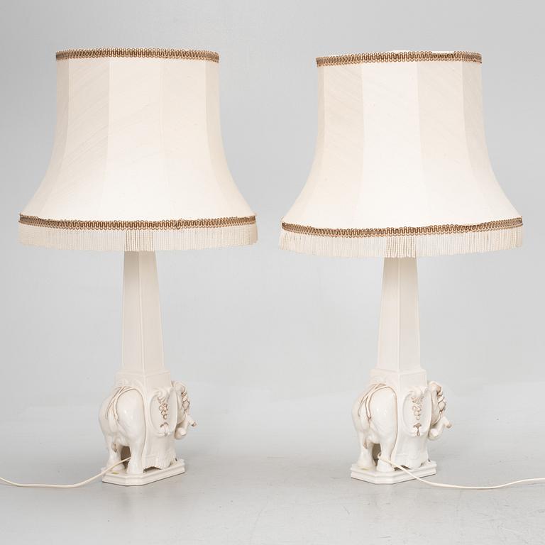Bordslampor, ett par, 1900-talets andra hälft. Ethan Allen, Italien.