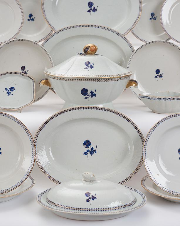 A Chinese Export dinner service, late 18th Century. (72 pieces).