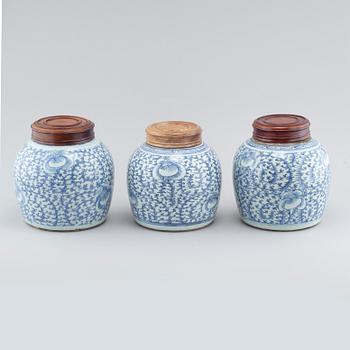 Three 19th century Chinese porcelain jars.