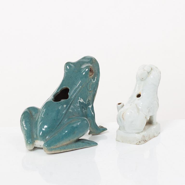 Two joss stick holders, a vase, a brush washer and a small ewer, Qing dynasty, 19th century and older.