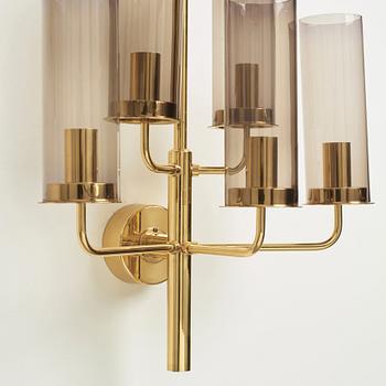 Hans-Agne Jakobsson, vägglampetter, ett par, "Sonata", modell "V169-5", Hans-Agne Jakobsson AB, Markaryd, 1960-70-tal.