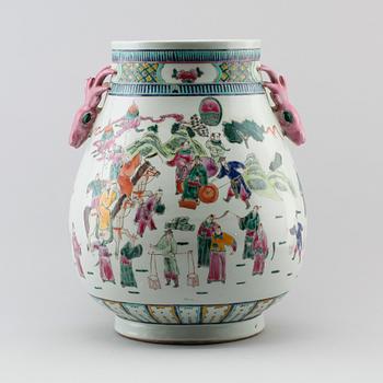 VAS, porslin, Kina, 1900-tal.