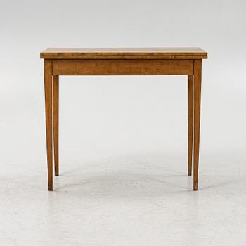 A birch card table, 20th Century.