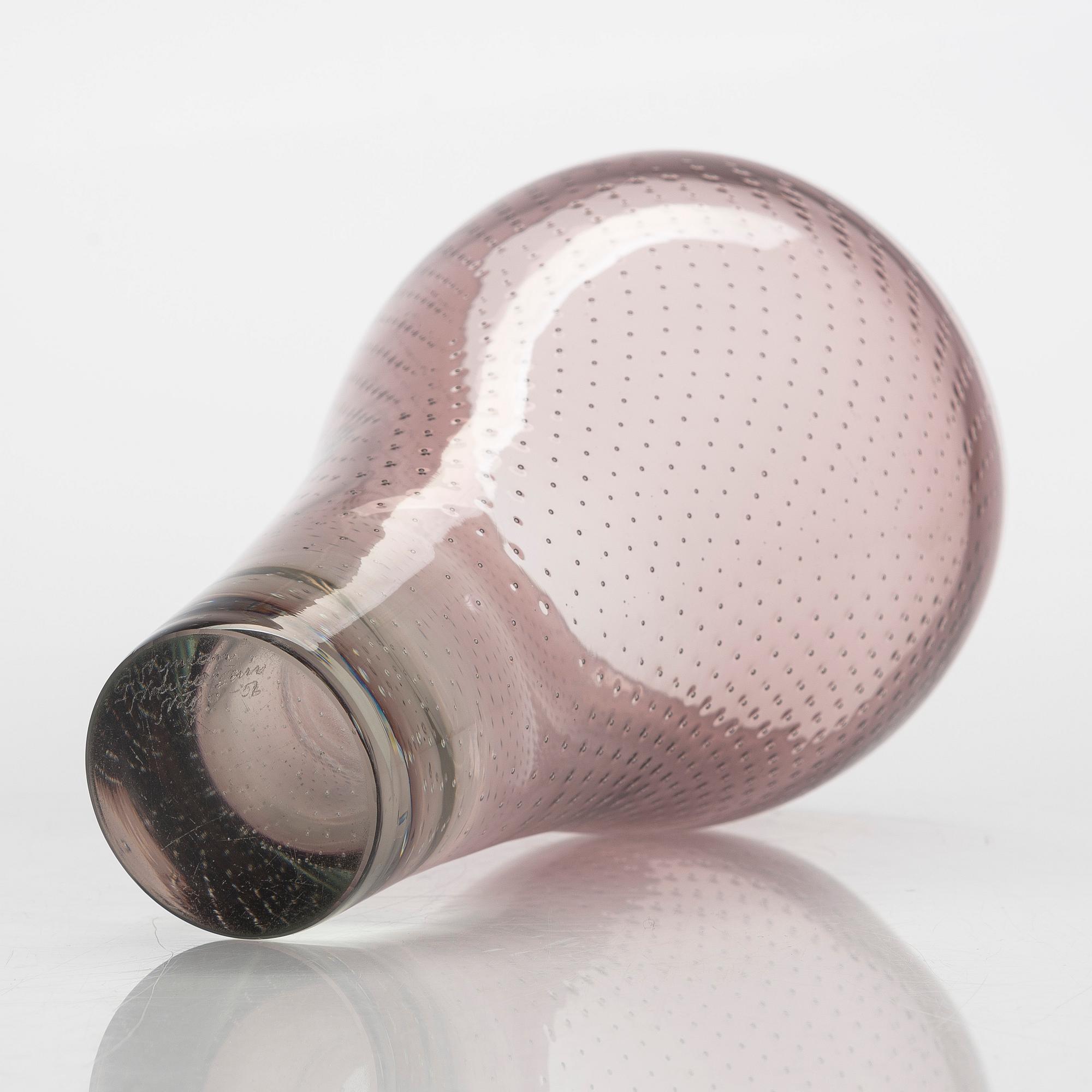 Gunnel Nyman, vas, signerad G. Nyman Nuutajärvi Notsjö -56.