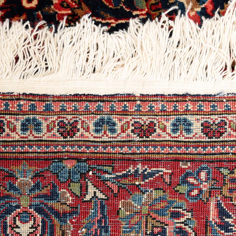 MATTA, old Keshan. Ca 200x132 cm.