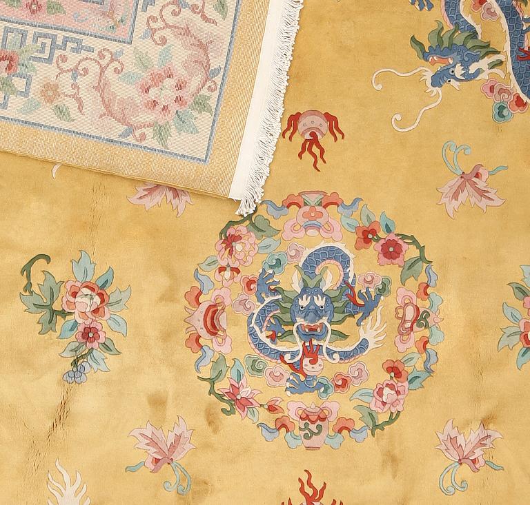 MATTA, Kina. Ca 310 x 248 cm.