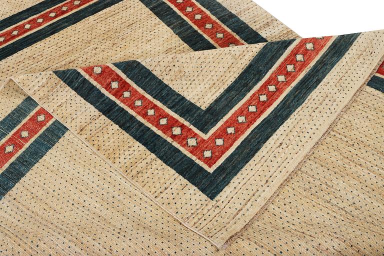 A Gabbeh carpet, c. 291 x 198 cm.