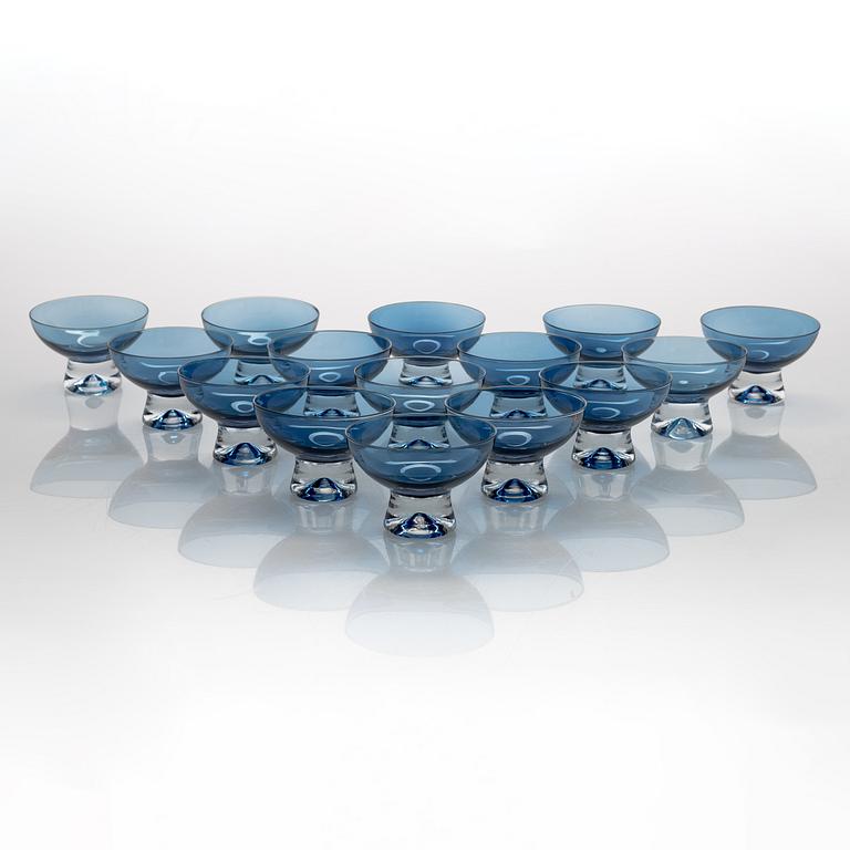 Tapio Wirkkala, A set of 15 dessert bowls, model 2092. Iittala mid-20th century.