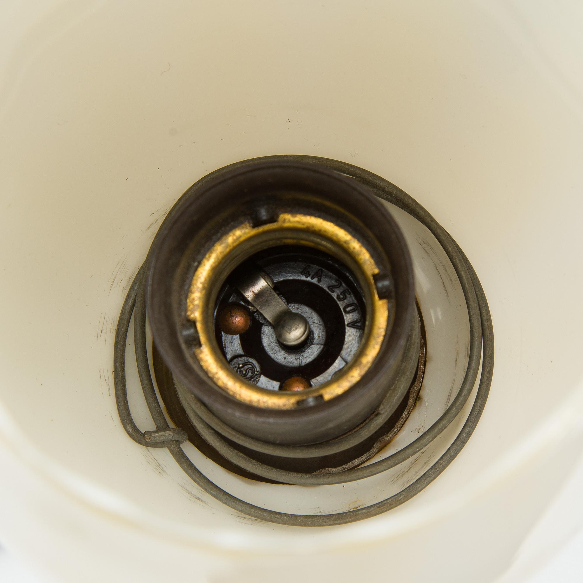 kattovalaisin, malli 50605, valmistanut Sievä Idmanille, 1900-luvun puoliväli.