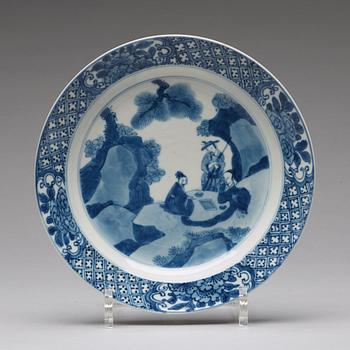 A set of six blue and white dinner plates, Qing dynasty, Kangxi (1662-1722).