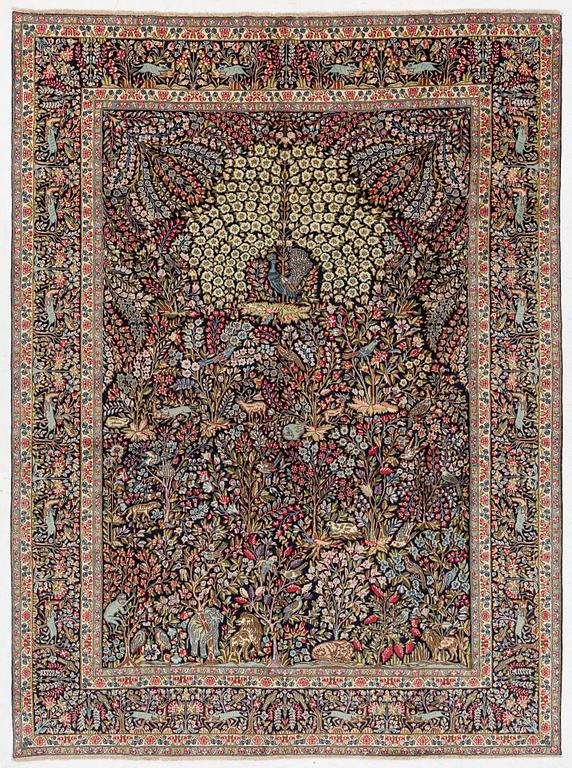 Matta, Kirman, ca 390 x 290 cm.