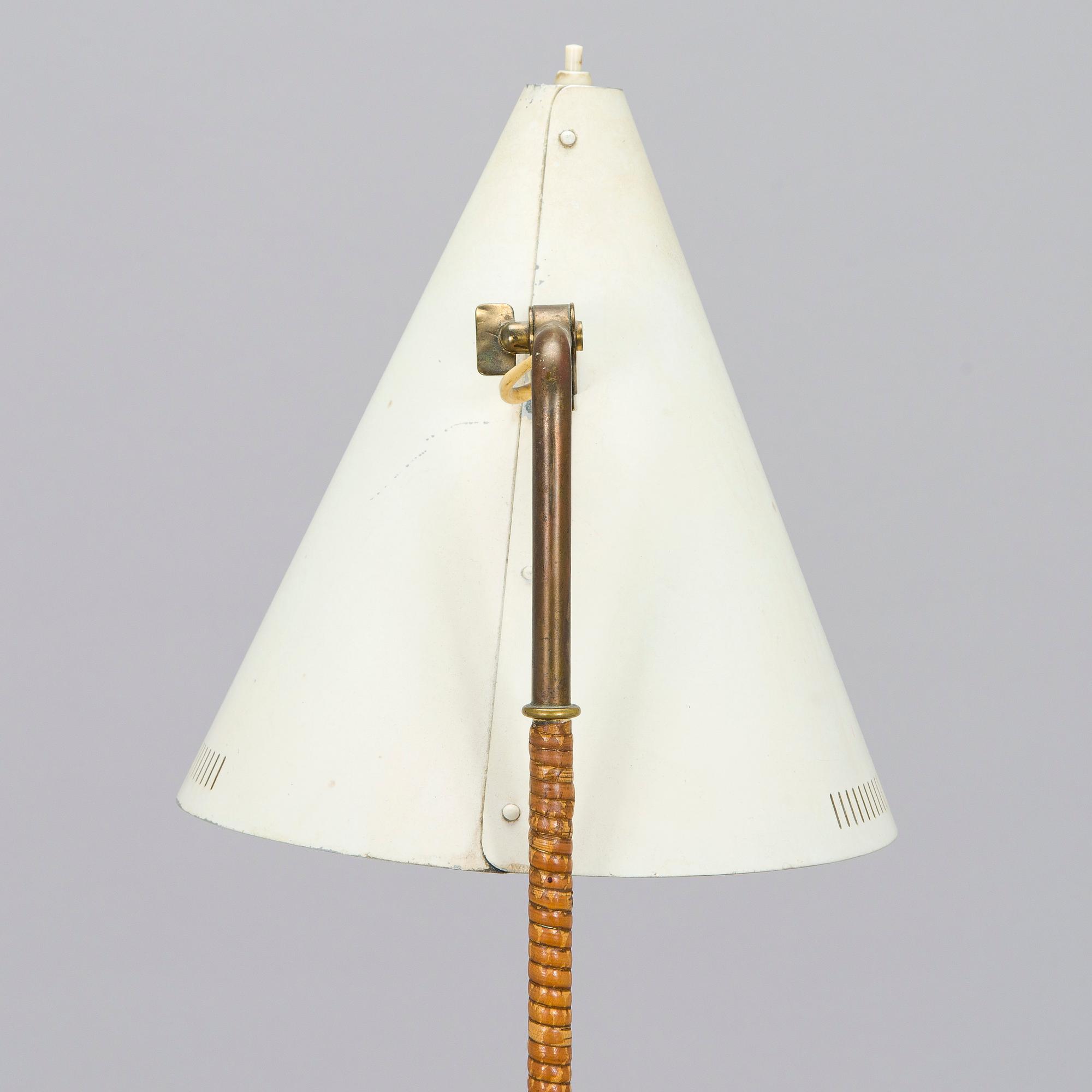 Paavo Tynell, golvlampa, modell K10-10,Taito/ Idman, 1900-talets mitt.