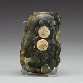 PENSELBAD, grön sten. Qingdynastin omkring 1900.