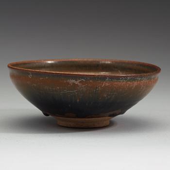 A Cizhou northern blackware bowl,  probably Jin dynasty (1115-1234).