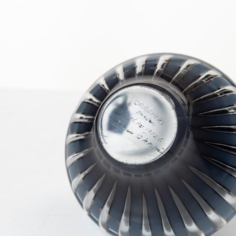 Edvin Öhrström, vase, Ariel Orrefors.