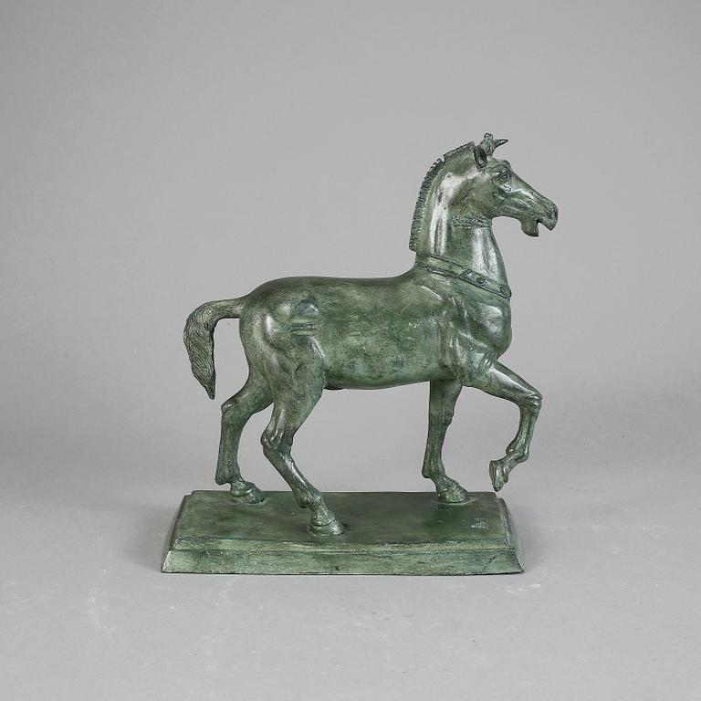 SKULPTUR, grönpatinerad brons, 1900-tal.