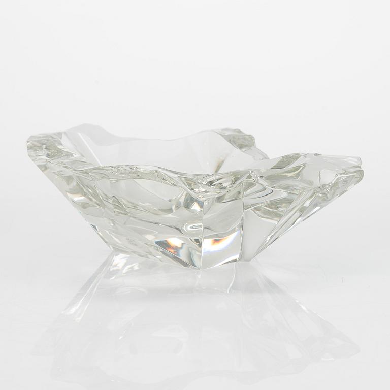 Tapio Wirkkala, a 'Chunk of ice' bowl, signed Tapio irkkala -56.
