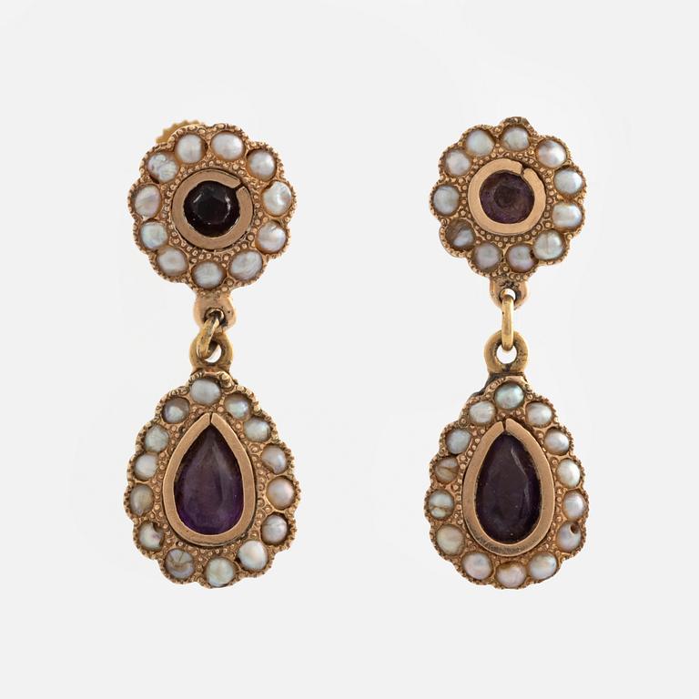 Earrings, a pair, gold and amethysts and seed pearls.