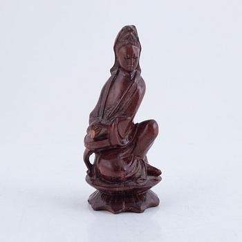 Six Chinese carved wooden figurines, 20th century.